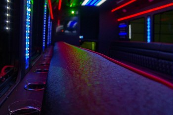 ford-f550-st-louis-party-bus-5